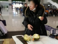 對于春節(jié)回城帶臘肉被檢扣留，這是怎么回事？